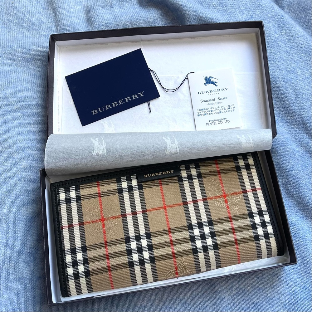 Authentic Burberry Planner Agenda (New in box) New Vintage